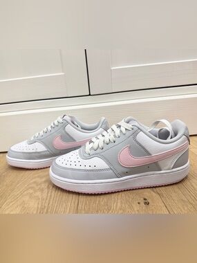 Nike Women’s Court Vision Low
